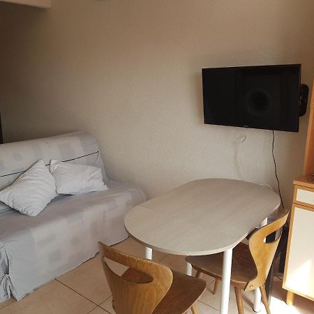 Joli Appartement, Terrasse Plein Sud Roquebrun Buitenkant foto